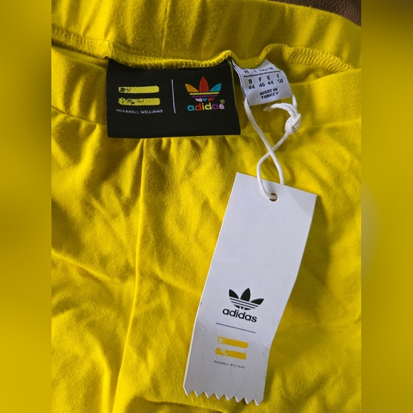 Yellow Adidas leggings - Picture 2 of 3